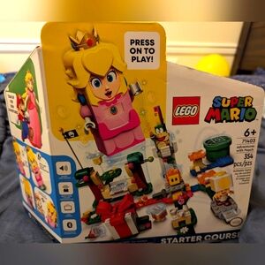 LEGO Super Mario Bros Princess Peach starter pack